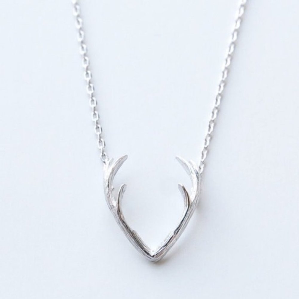 New Dainty Antler necklace - Picture 3 of 3